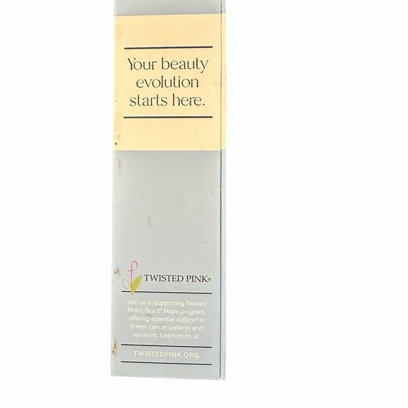 Tri-Peptide Moisturizer - Blue and Cream - Picture 6 of 7